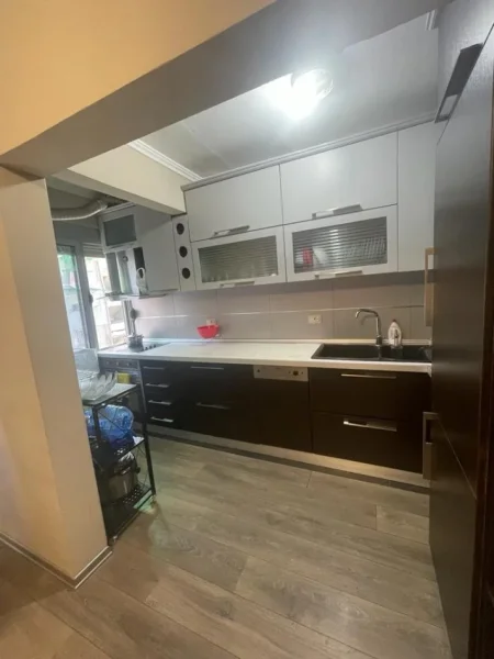 Tirane, shitet apartament 2+1 Kati 4, 74 m² 120.000 € 