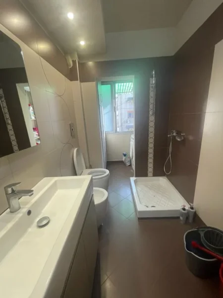 Tirane, shitet apartament 2+1 Kati 4, 74 m² 120.000 € 