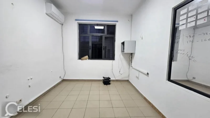 Tirane, jepet me qera zyre Kati 2, 140 m² 900 € (PAZARI I RI)