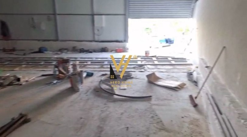 Tirane, jepet me qera magazine Kati 0, 250 m² 1.200 € (KASHAR)