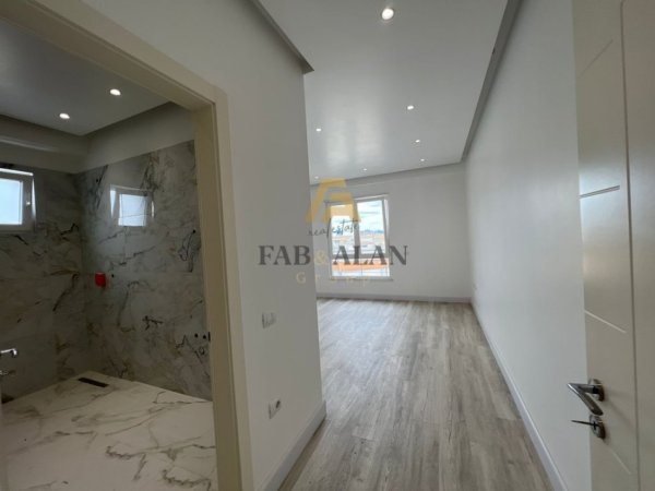 Tirane, shitet 3+1+2 Kati 8, 165 m² 454.000 € (Komuna e Parisit, Kika 2)