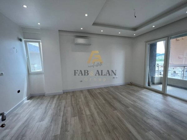Tirane, shitet 3+1+2 Kati 8, 165 m² 454.000 € (Komuna e Parisit, Kika 2)