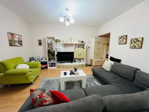Tirane, shitet apartament 2+1 Kati 10, 90 m² 200.000 € (Komuna parisit)