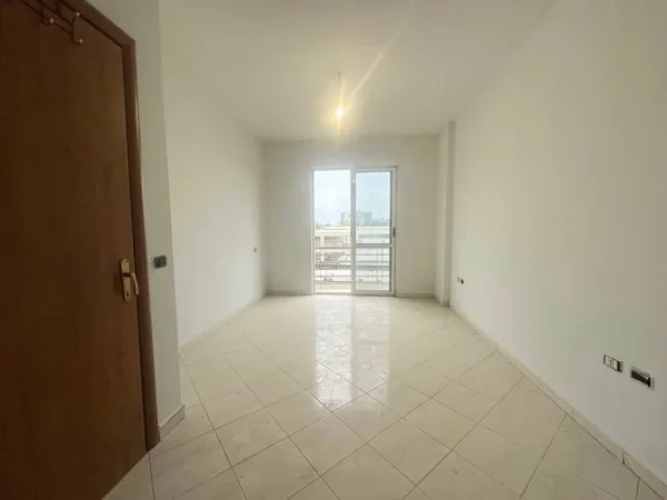 Tirane, shitet apartament 1+1 Kati 4, 65 m² 110.000 € (Dritan hoxha)