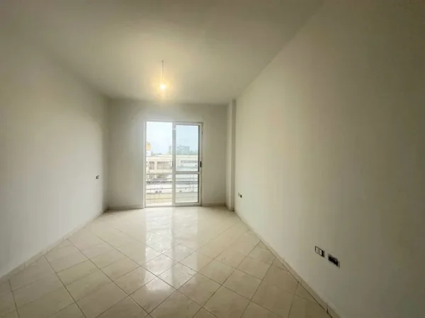 Tirane, shitet apartament 1+1 Kati 4, 65 m² 110.000 € (Dritan hoxha)