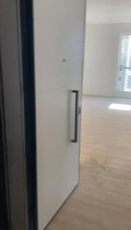 Tirane, shitet apartament 1+1+Ballkon Kati 3, 66 m² 73.000 € (UNIVERS CITY)