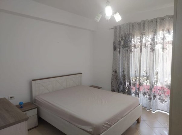 Tirane, jepet me qera apartament Kati 4, 70 m² 650 € (Kika 1)