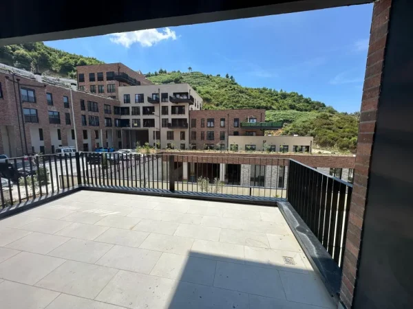 Tirane, Liste me oferta apartament 1+1+Ballkon Kati 6, 70 m² (KODRA E DIELLIT)