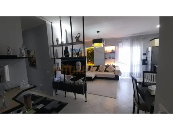 Durres, shitet apartament 2+1 Kati 3, 104 m² 130.000 € 