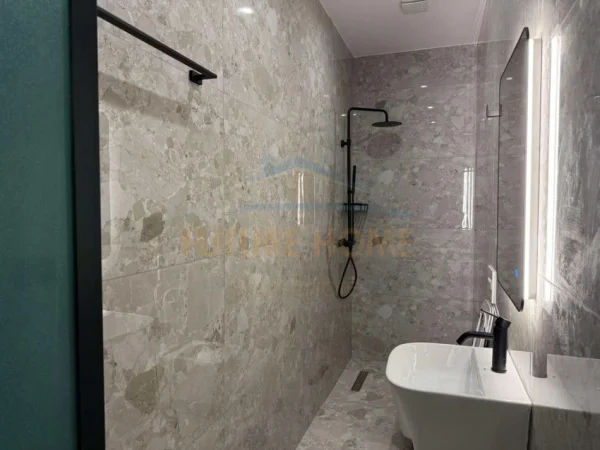 Shitet, Apartament 1+1, Liqeni i Thate.