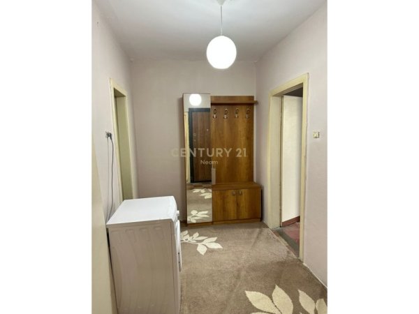 Tirane, jepet me qera apartament 1+1+Aneks+Ballkon Kati 5, 63 m² 450 € (Neom115819)