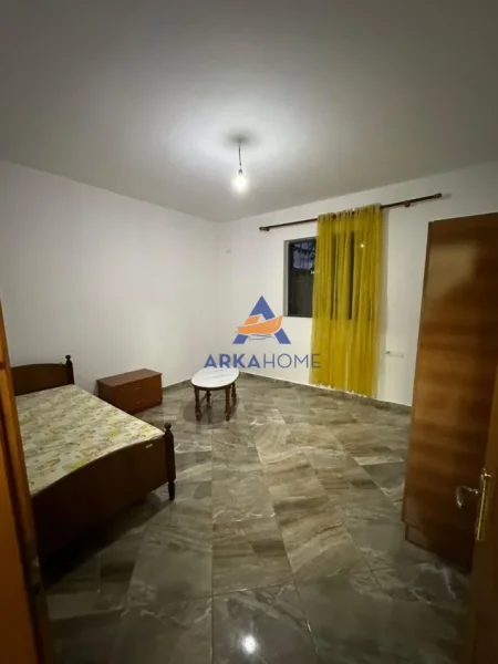Tirane, jepet me qera apartament 2+1 Kati 1, 90 m² 400 € 