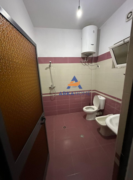 Tirane, jepet me qera apartament 2+1 Kati 1, 90 m² 400 € 