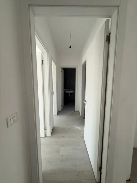 Tirane, jepet me qera apartament 2+1 Kati 7, 120 m² 600 € (rruga karl gega)