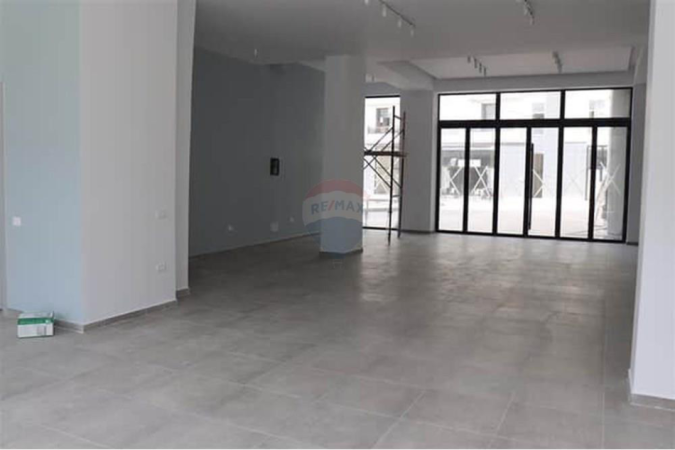 Tirane, jepet me qera ambjent biznesi Kati 0, 165 m² 1.300 € 