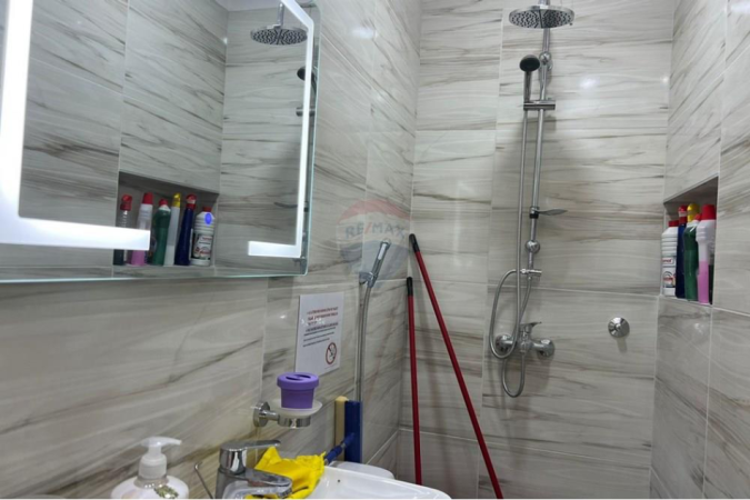 Tirane, jepet me qera 1+1 Kati 1, 32 m² 470 € 