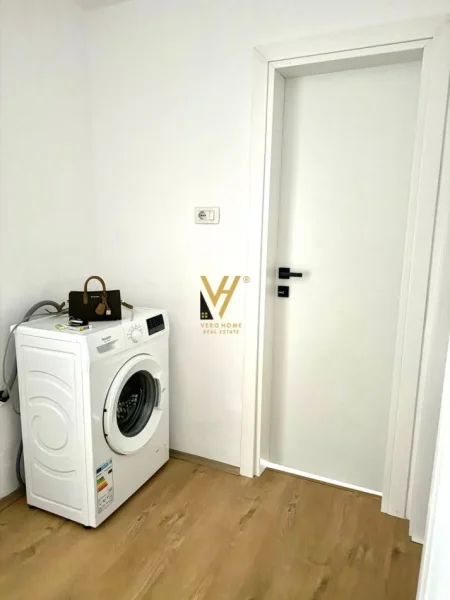 Tirane, jepet me qera apartament 1+1+Ballkon Kati 2, 70 m² 550 € (RRUGA BARDHYL)