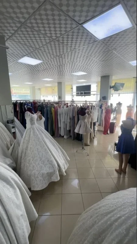 Tirane, shes ambjent biznesi Kati 2, (Bulevardi Nene Tereza)