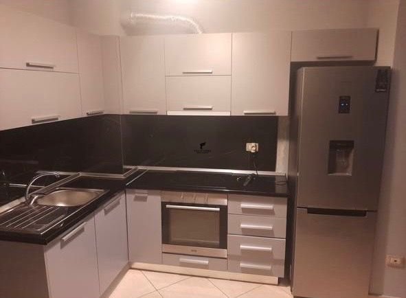 Tirane, jepet me qera apartament 1+1+Ballkon Kati 6, 75 m² 400 € (ASTIR)