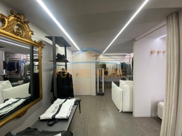 Tirane, shitet ambjent biznesi Kati 0, 68 m² (Bulevardi Zogu I)
