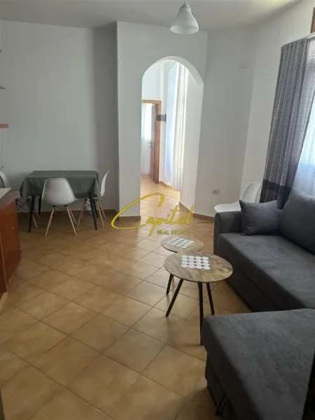 Tirane, jepet me qera apartament 2+1 Kati 3, 100 m² 400 € (SELITE)