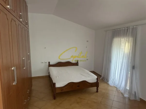 Tirane, jepet me qera apartament 2+1 Kati 3, 100 m² 400 € (SELITE)