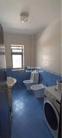 Tirane, jepet me qera apartament 2+1 Kati 2, 73 m² 500 € (Ali Demi)