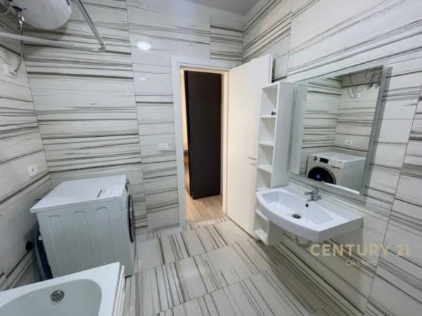 Tirane, shitet apartament 3+1+BLK Kati 5, 131 m² 410.000 Euro (Blloku)