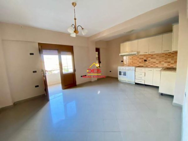 Vlore, shitet apartament 2+1+BLK Kati 4, 116 m² 68.500 Euro (Rruga Osman Haxhiu)