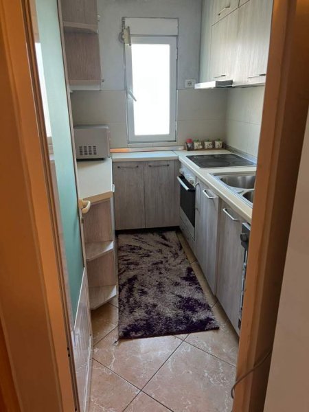 Tirane, jepet me qera apartament 2+1+A Kati 3, 80 m² 400 Euro (Laprake, Tirane, Shqiperi)