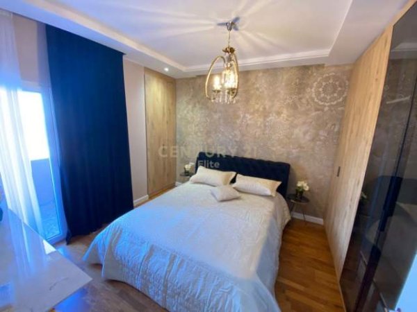 Tirane, jepet me qera apartament 1+1+BLK Kati 6, 60 m² 800 Euro (Bllok)