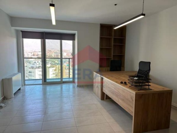 Tirane, jepet me qera zyre 105 m² 1.500 Euro (Stadiumi Qemal Stafa)