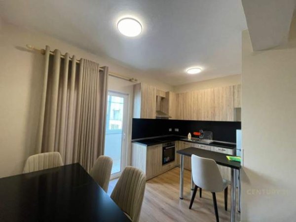 Tirane, jepet me qera apartament 1+1+A+BLK Kati 1, 68 m² 500 Euro (KAFE FLORA)