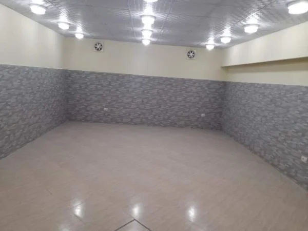 Tirane, shitet dyqan , 65.000 Euro