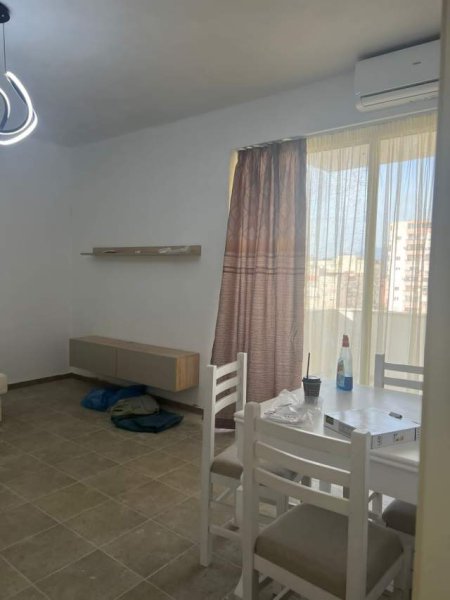 Tirane, jepet me qera apartament 1+1+BLK Kati 8, 70 m² 400 Euro (Ish Fusha Aviacionit)