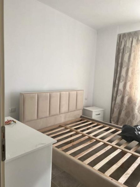 Tirane, jepet me qera apartament 1+1+BLK Kati 8, 70 m² 400 Euro (Ish Fusha Aviacionit)