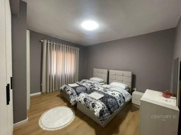 Tirane, jepet me qera apartament 1+1+A+BLK Kati 1, 68 m² 500 Euro (KAFE FLORA)
