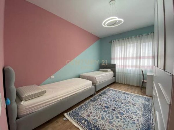 Tirane, jepet me qera apartament 2+1+BLK Kati 6, 105 m² 1.200 Euro (Rr. e Kosovareve)