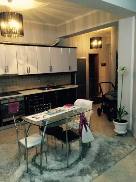 Tirane, shitet apartament 2+1 Kati 3, 114 m² 180.000 Euro (Rruga e Kavajes)