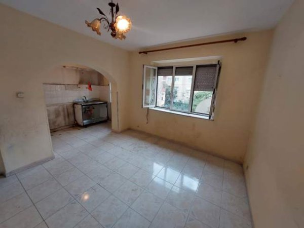 Tirane, ofert apartament 2+1+BLK Kati 3, 95 m² 130.000 Euro (shkolla 7 marsi)