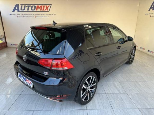 Tirane, shes makine Volkswagen golf 7 Viti 2015, 13.900 Euro