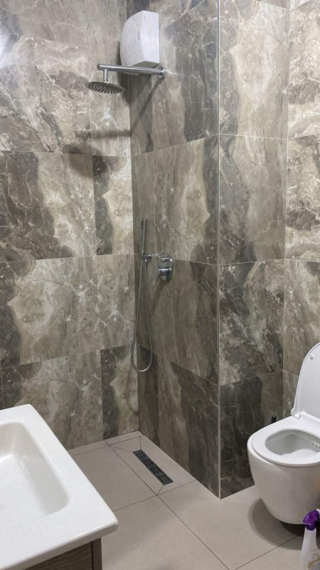 Tirane, ndarje qeraje me vajze apartament 2+1 Kati 2, 120 m² 100 Euro (Teodor Keko Astir)
