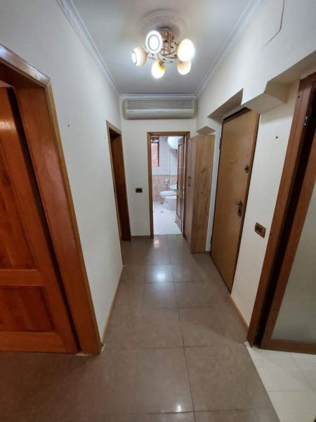 Tirane, shitet apartament 2+1 99 m² 140.000 Euro (Prane Ures se Tabakve)