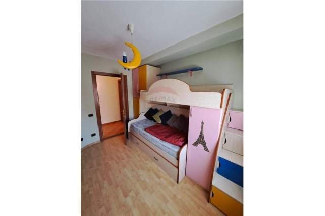 Tirane, jepet me qera apartament 2+1+A+BLK Kati 2, 90 m² 500 Euro (Margarita tutulani)