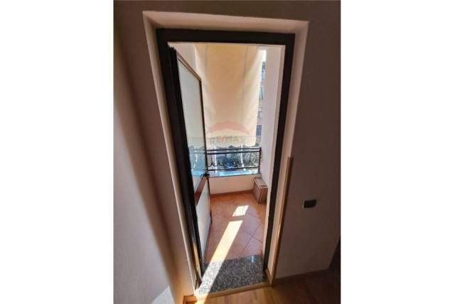 Tirane, jepet me qera apartament 2+1+A+BLK Kati 2, 90 m² 500 Euro (Margarita tutulani)