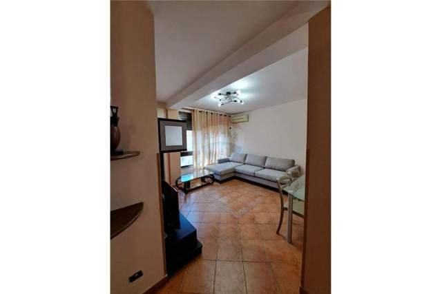 Tirane, jepet me qera apartament 2+1+A+BLK Kati 2, 90 m² 500 Euro (Margarita tutulani)