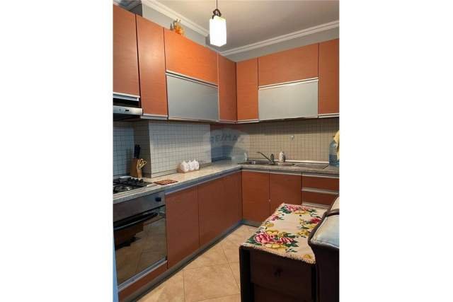 Tirane, jepet me qera apartament 2+1+A+BLK Kati 7, 90 m² 400 Euro (Don Bosco)