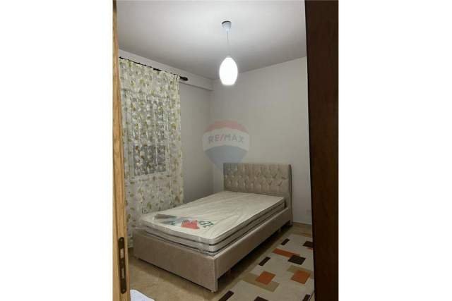 Tirane, jepet me qera apartament 2+1+A+BLK Kati 7, 90 m² 400 Euro (Don Bosco)