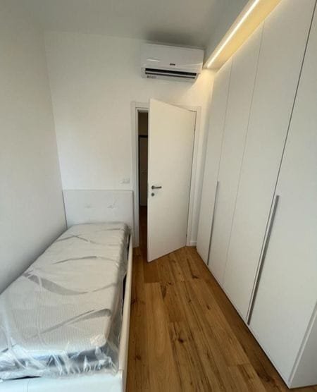 Tirane, shitet apartament 3+1 Kati 4, 124 m² 150.000 Euro (Bulevardi i Ri Yzberisht)