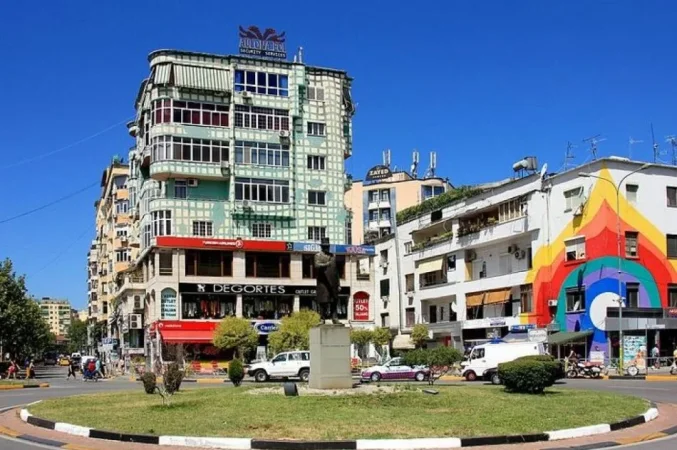 Tirane, jepet me qera zyre , 115 m² 850 € 